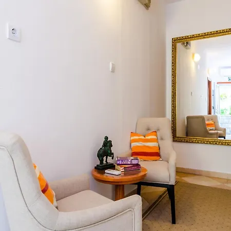 Nicol - Two-bedroom With Balcony And Sea View Διαμέρισμα