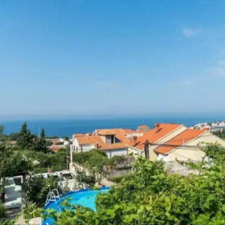 Nicol - Two-bedroom With Balcony And Sea View Апартаменты *